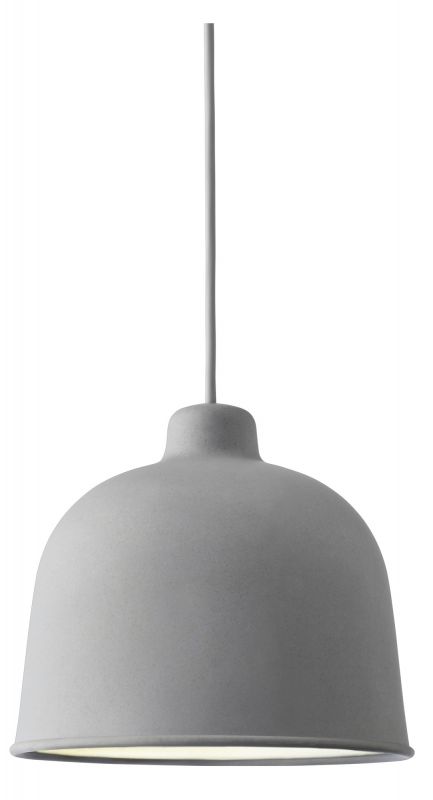 Helle, graue Grain Pendelleuchte von Muuto mit minimalistischem Design und warmem Licht.
